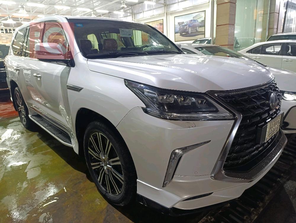 Lexus LX